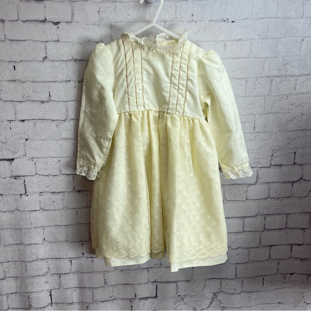 Vintage Polly Flinders hand smocked toddler dress size 4T pale yellow